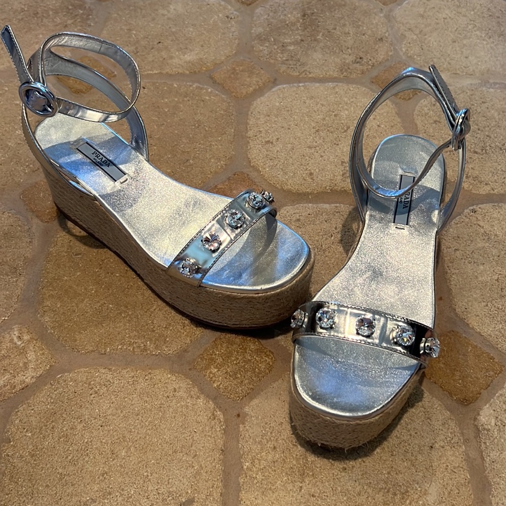 Authentic Prada platform sandals - Picture 2 of 10